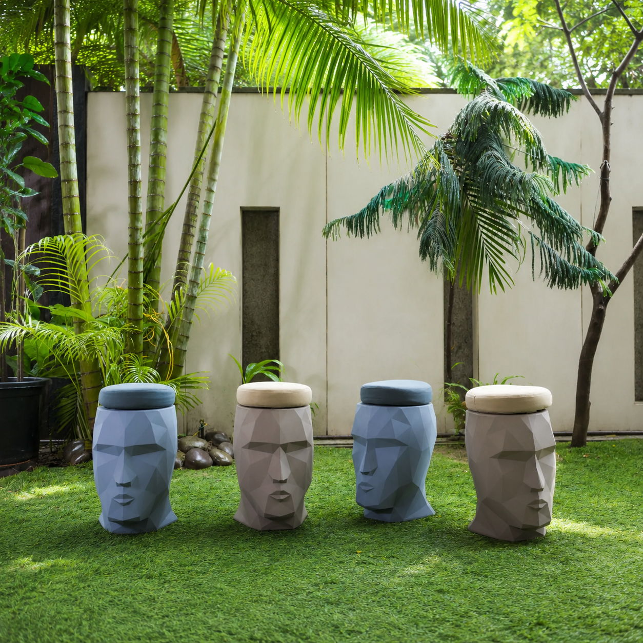 FACELIFT STOOL